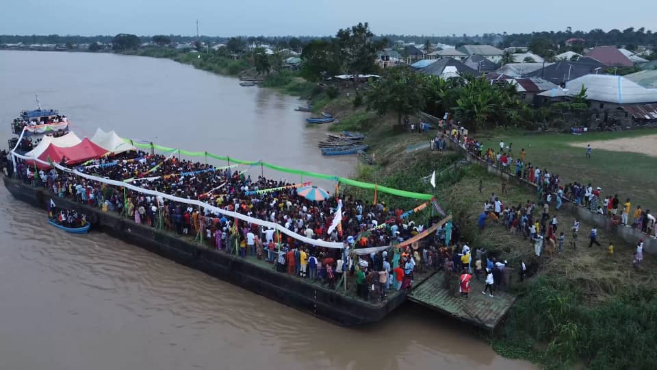 Boat regatta at Odi Festival